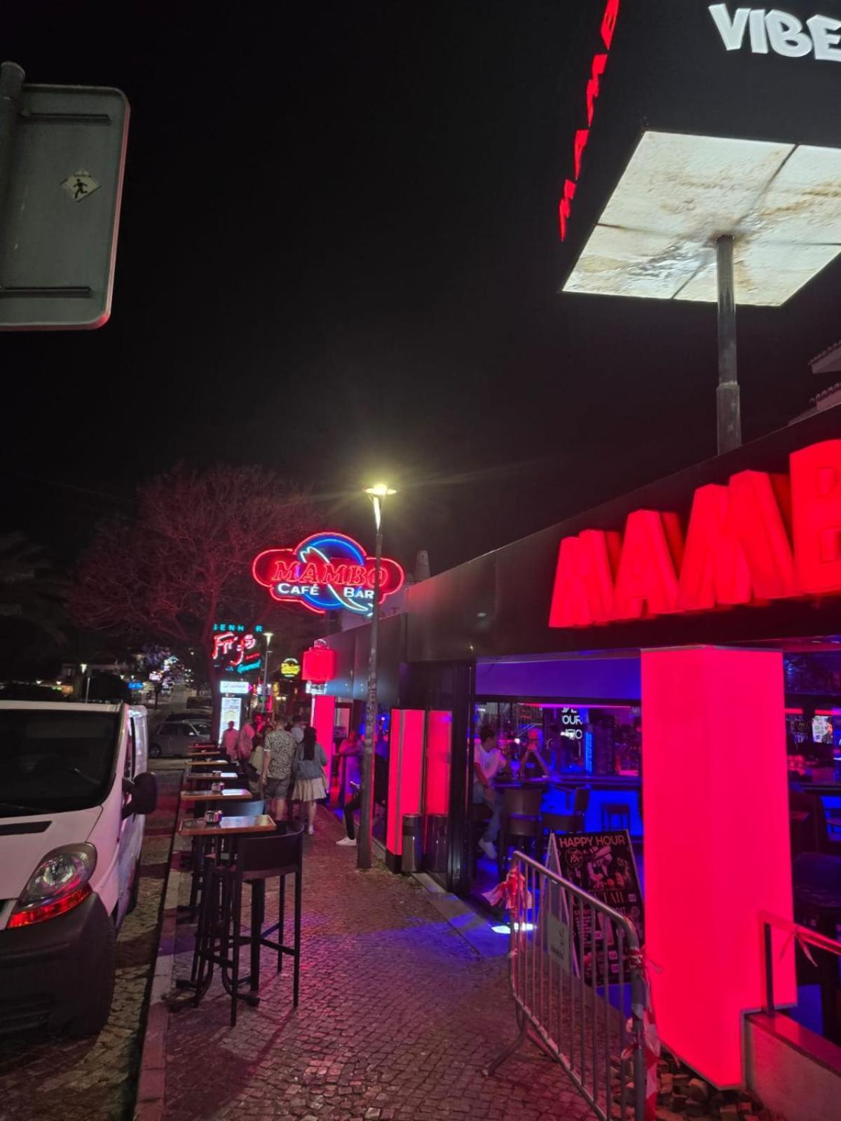 Studio Rua Dos Bares Em Albufeira Exterior foto